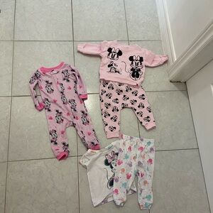 Disney Minnie Mouse Baby Clothing Set all size 9months.